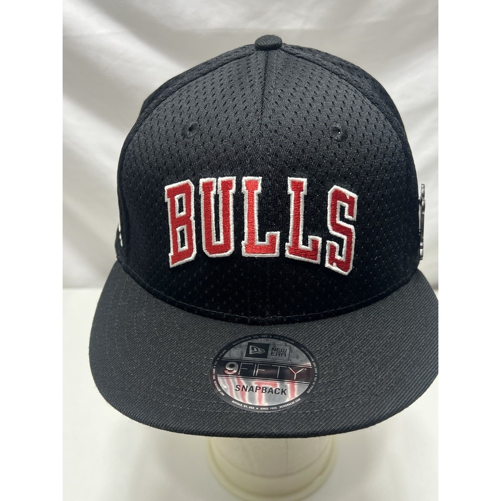 New Era 9FIFTY Post-Up Pin Chicago Bulls NBA Black Snapback Cap New